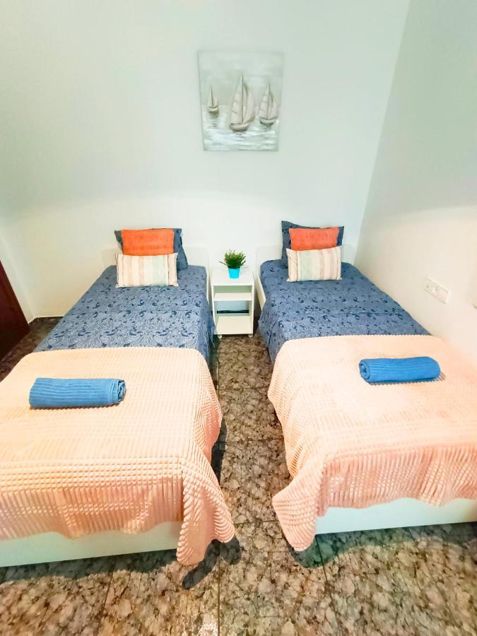 By Plaza Urquinaona Rooms Барселона Екстериор снимка