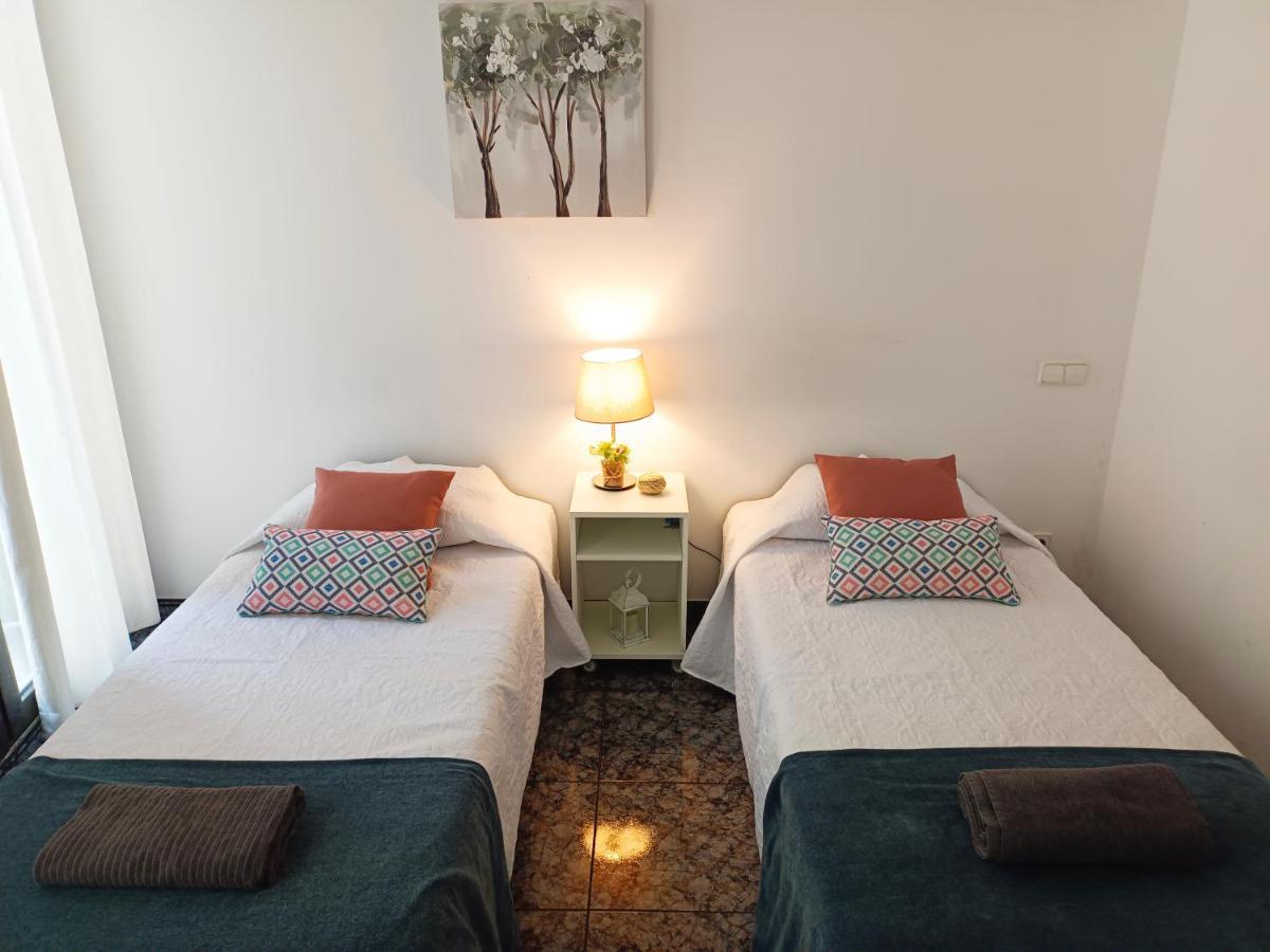 By Plaza Urquinaona Rooms Барселона Екстериор снимка