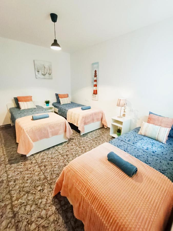 By Plaza Urquinaona Rooms Барселона Екстериор снимка