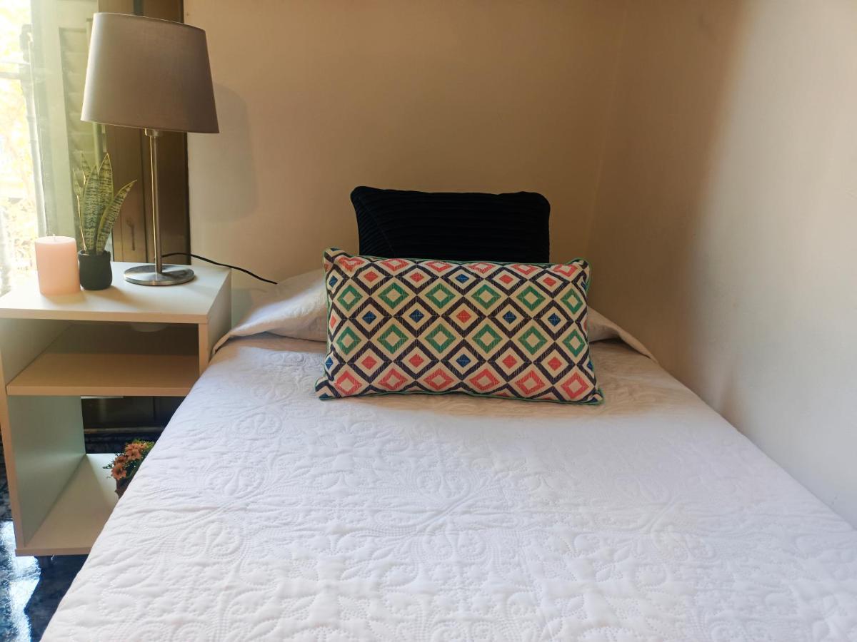 By Plaza Urquinaona Rooms Барселона Екстериор снимка