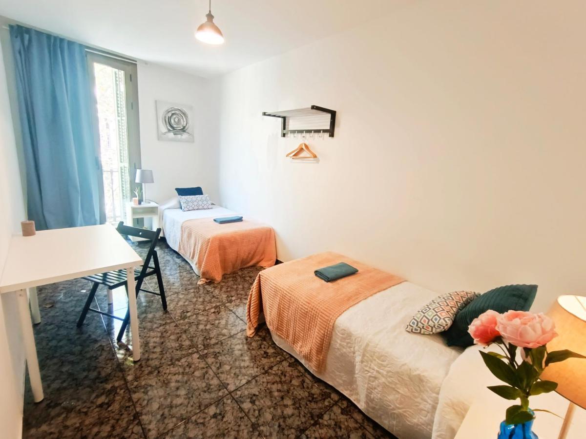 By Plaza Urquinaona Rooms Барселона Екстериор снимка